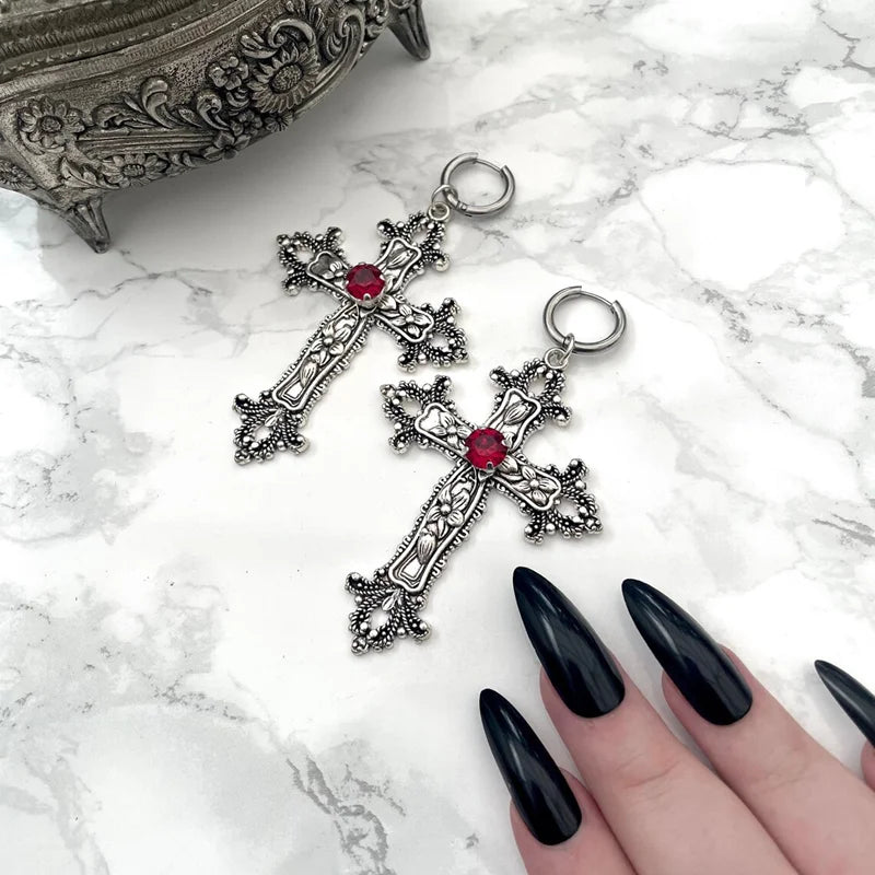Boucles d’Oreilles Crucifix Gothique